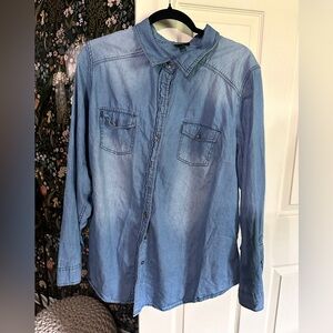 Plus size Torrid button down denim shirt size 2
